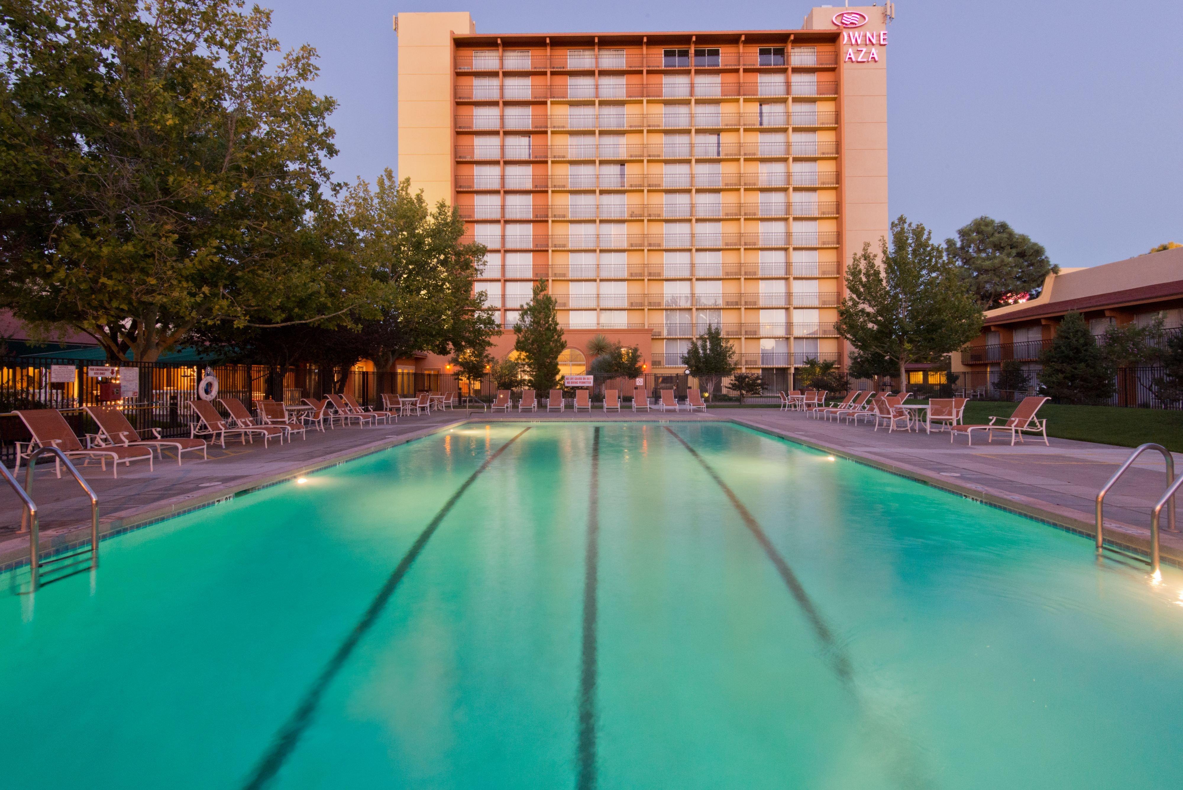 Отель Albuquerque Crowne Plaza By Ihg Экстерьер фото