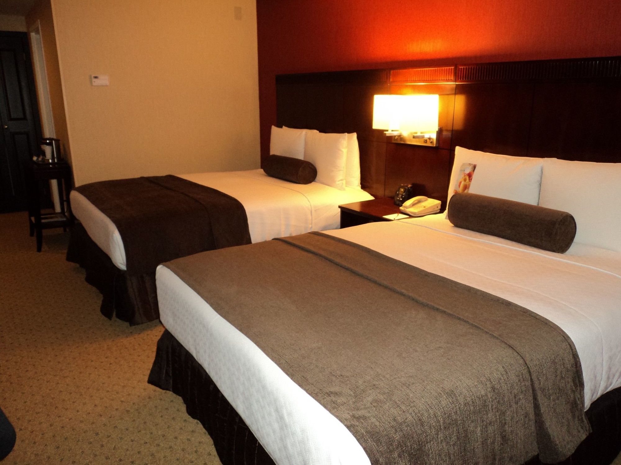 Отель Albuquerque Crowne Plaza By Ihg Экстерьер фото